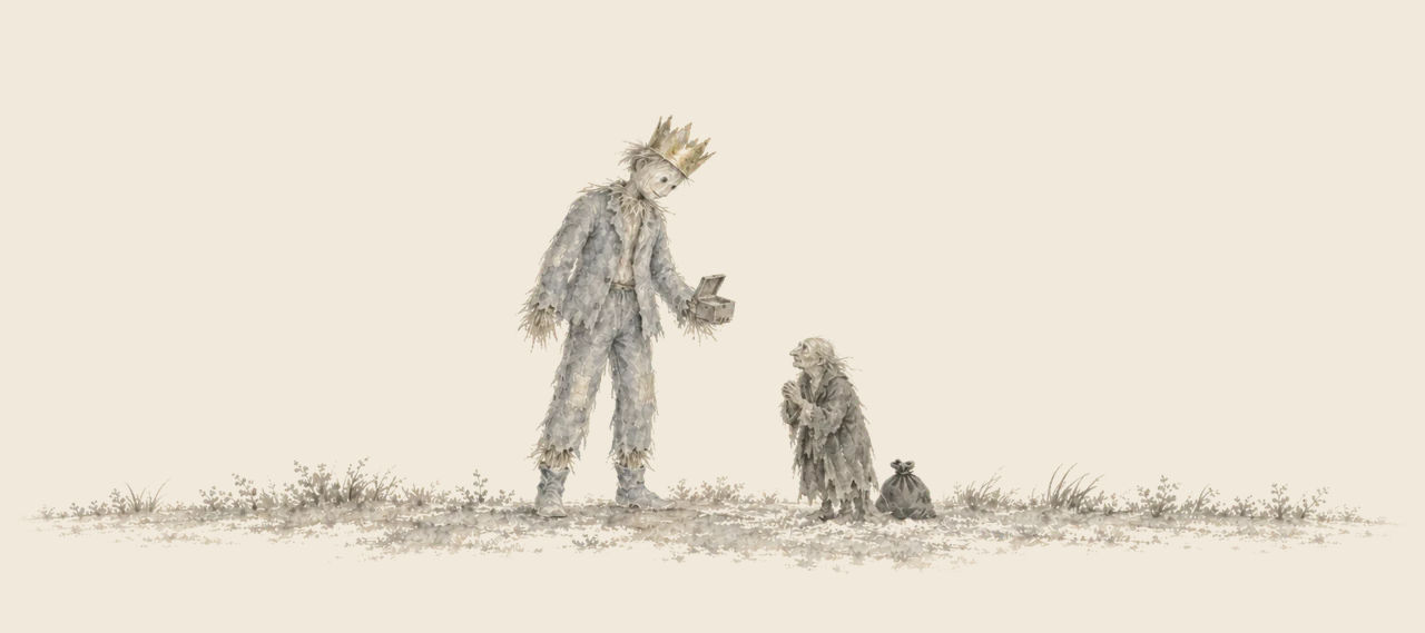 The Scarecrow, wearing a golden crown and holding a small open box, looks down at Blinkie, shrunk to knee height, with her black bag beside her.